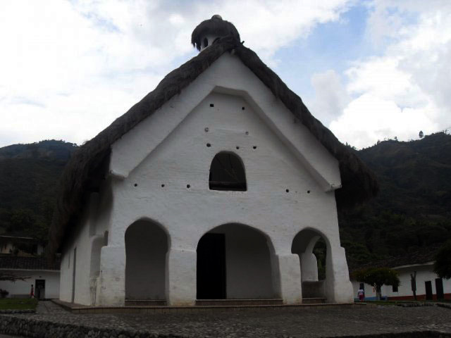 Capilla doctrinera de San Andrés de Pisimbalá